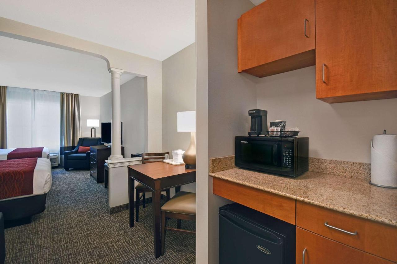 Comfort Inn & Suites Wilton Exteriör bild