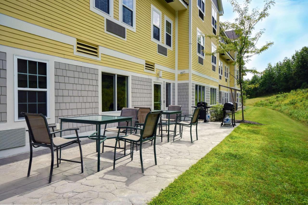 Comfort Inn & Suites Wilton Exteriör bild