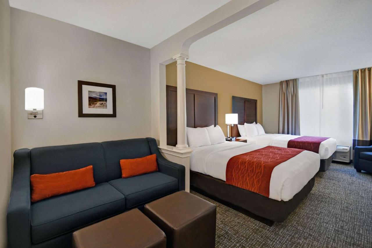 Comfort Inn & Suites Wilton Exteriör bild