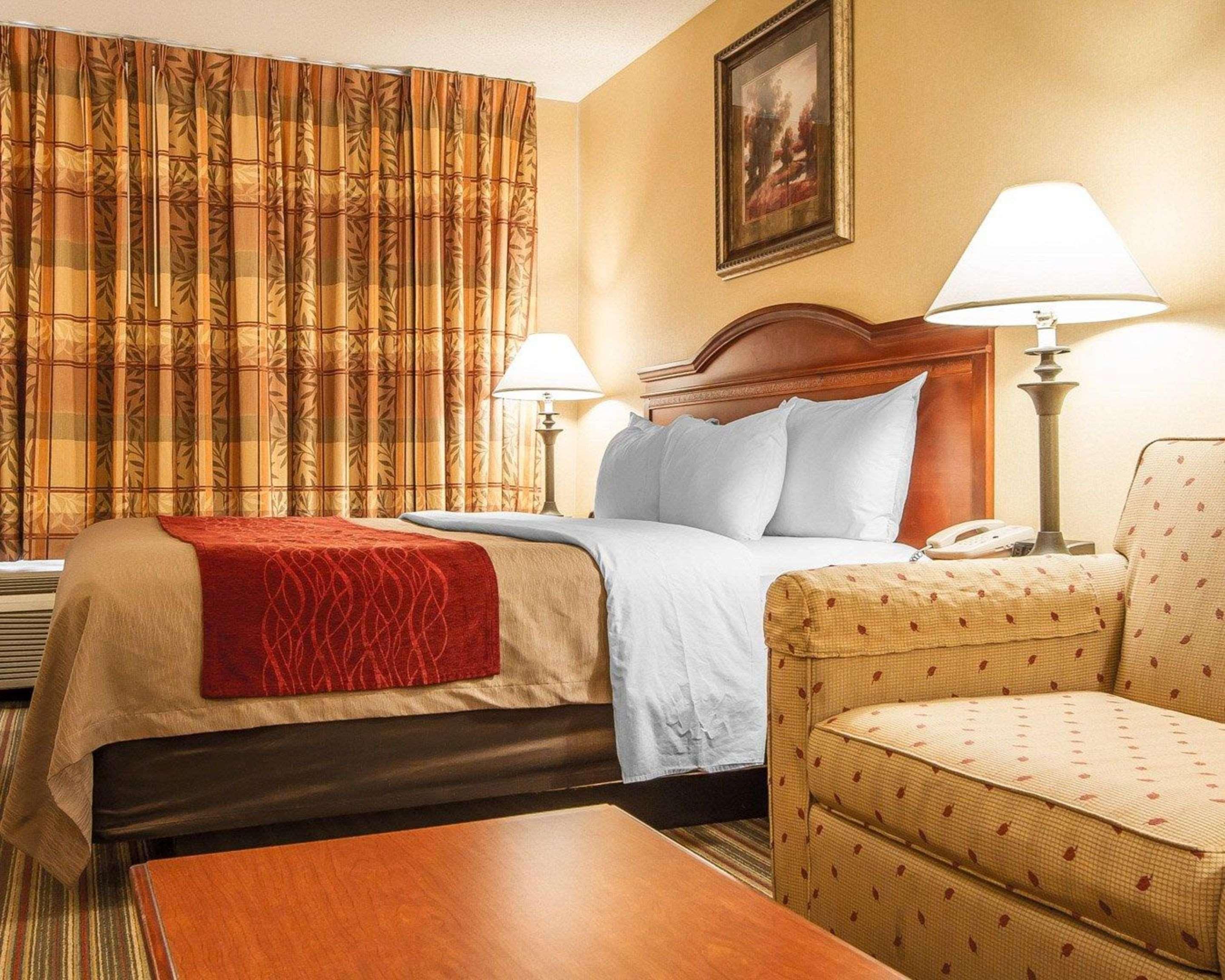 Comfort Inn & Suites Wilton Exteriör bild