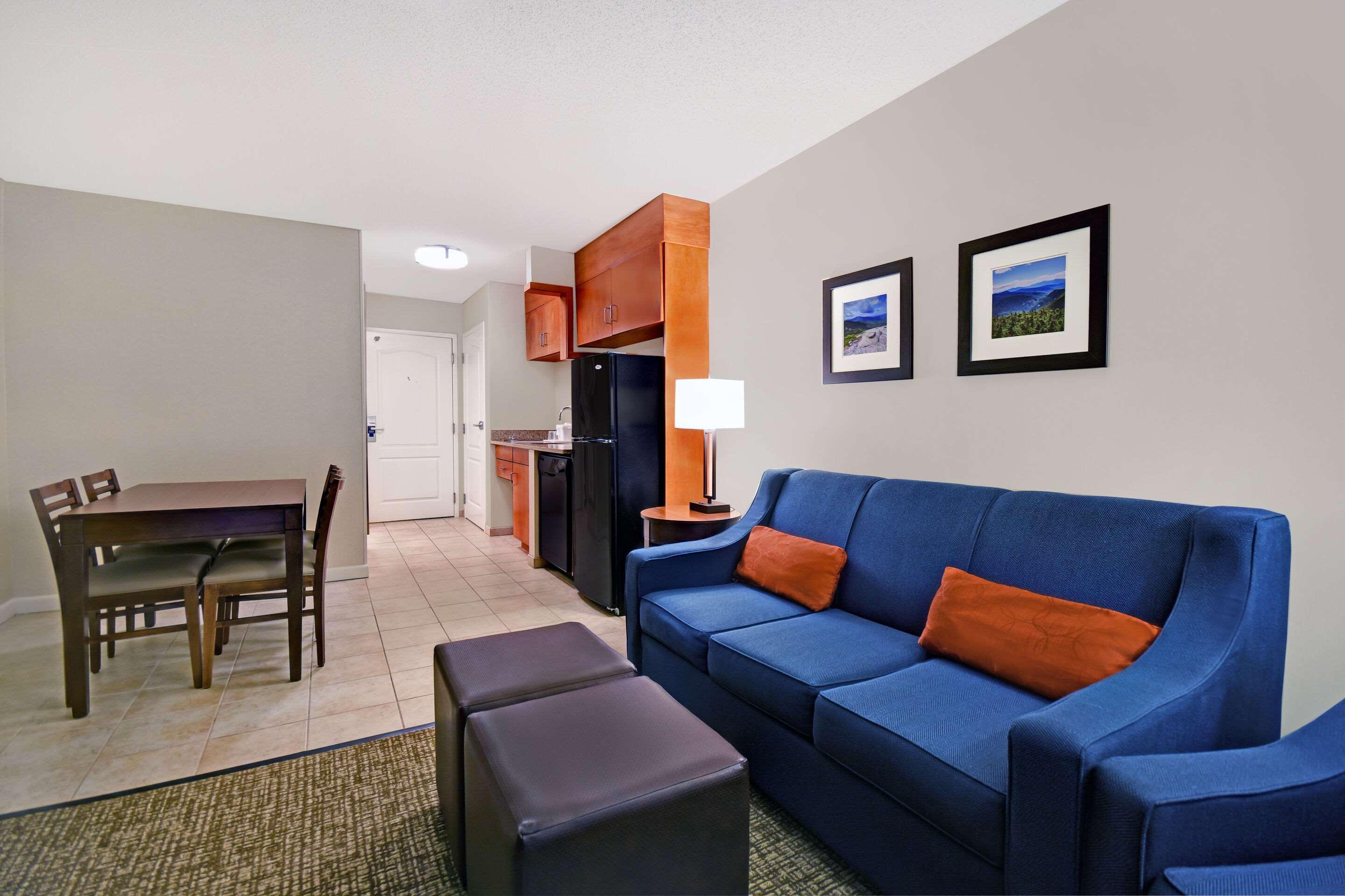 Comfort Inn & Suites Wilton Exteriör bild