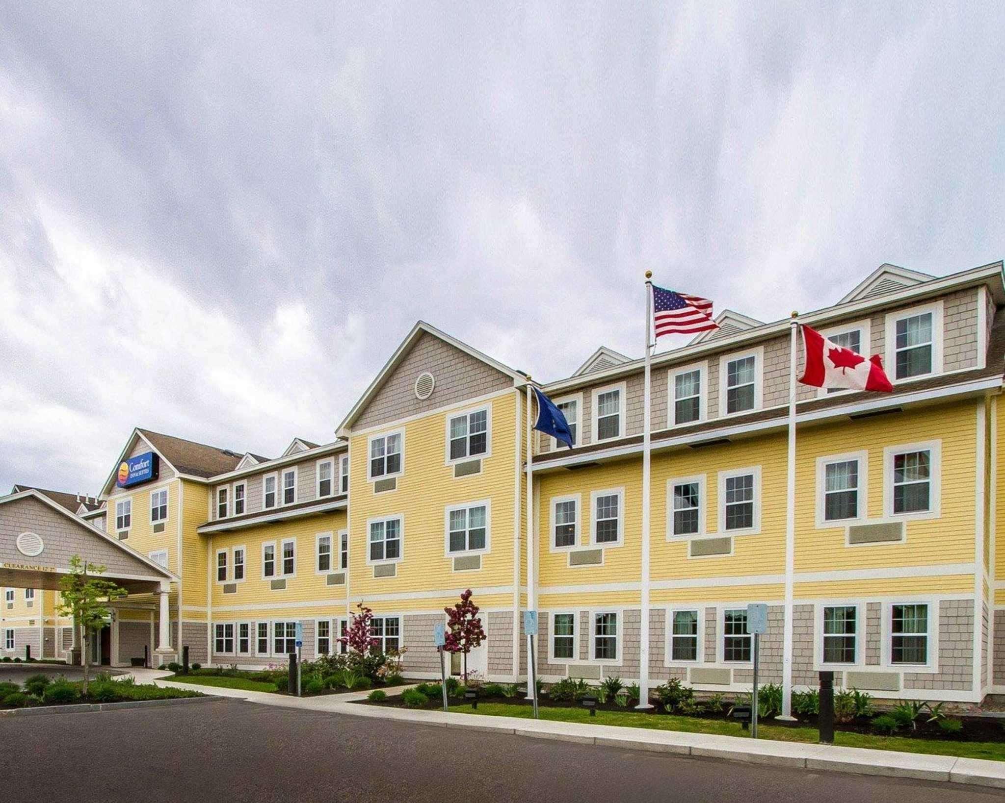 Comfort Inn & Suites Wilton Exteriör bild