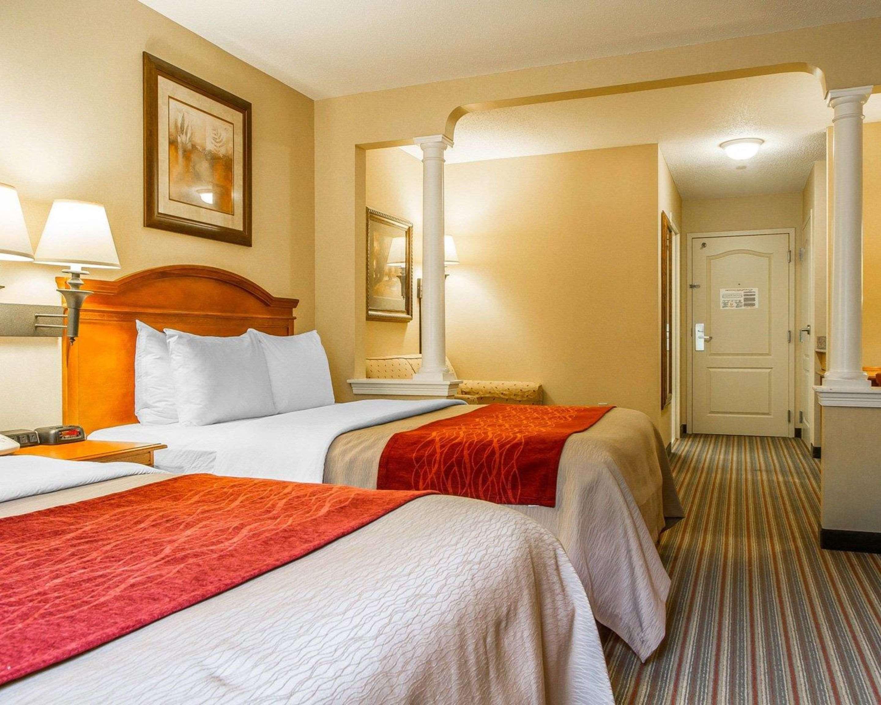 Comfort Inn & Suites Wilton Exteriör bild