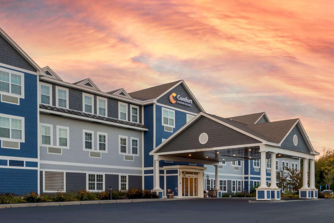 Comfort Inn & Suites Wilton Exteriör bild